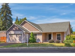 645 N JUNIPER Ct, Canby, OR 97013