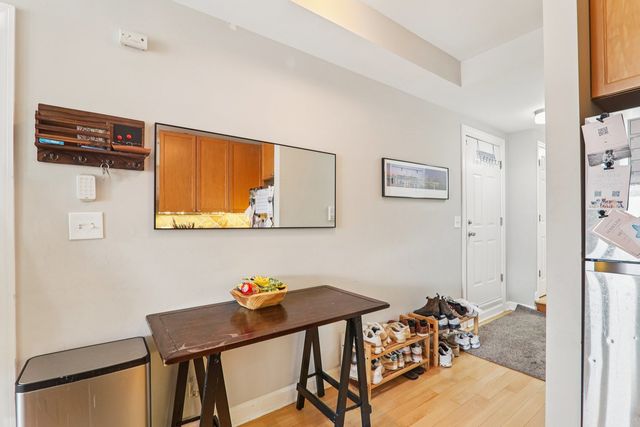 2403 W Lexington Street 3, Chicago, IL 60612