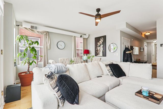 2403 W Lexington Street 3, Chicago, IL 60612
