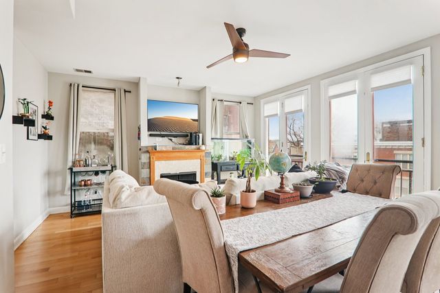 2403 W Lexington Street 3, Chicago, IL 60612