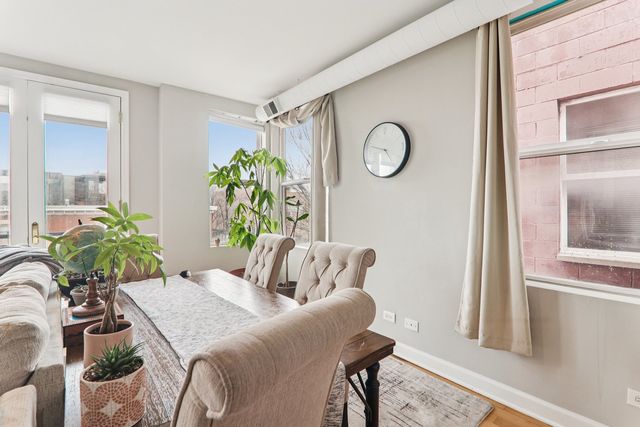 2403 W Lexington Street 3, Chicago, IL 60612