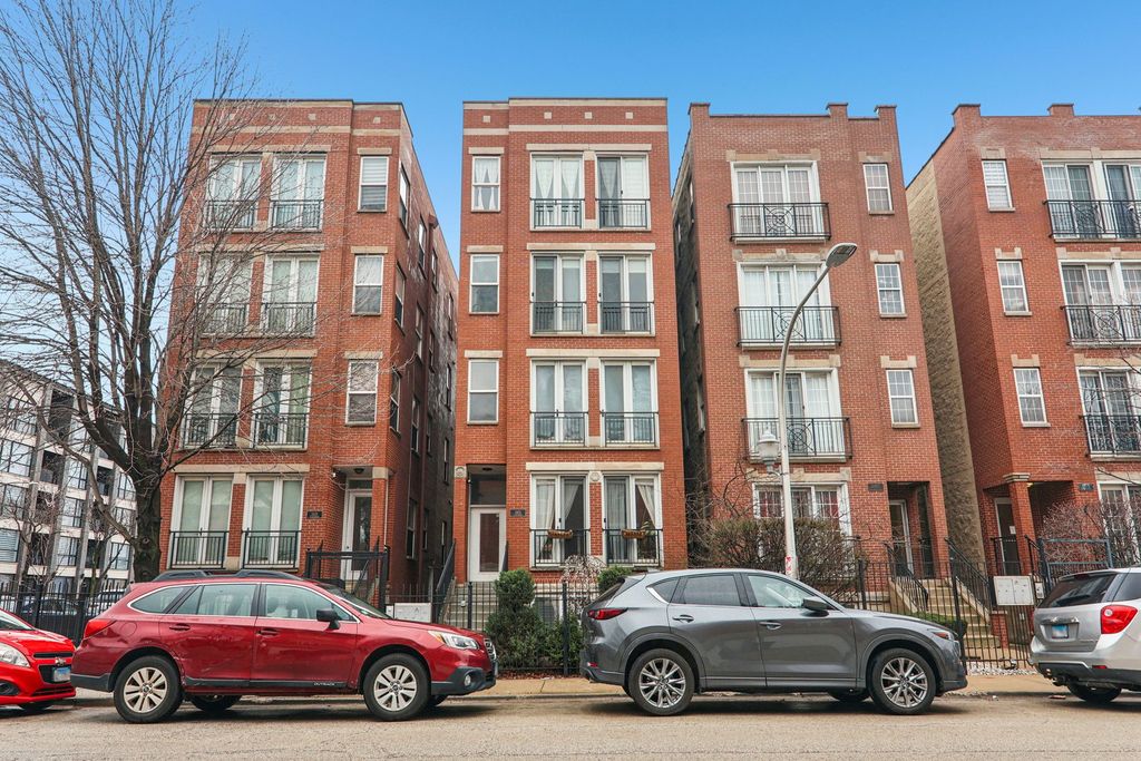 2403 W Lexington Street 3, Chicago, IL 60612