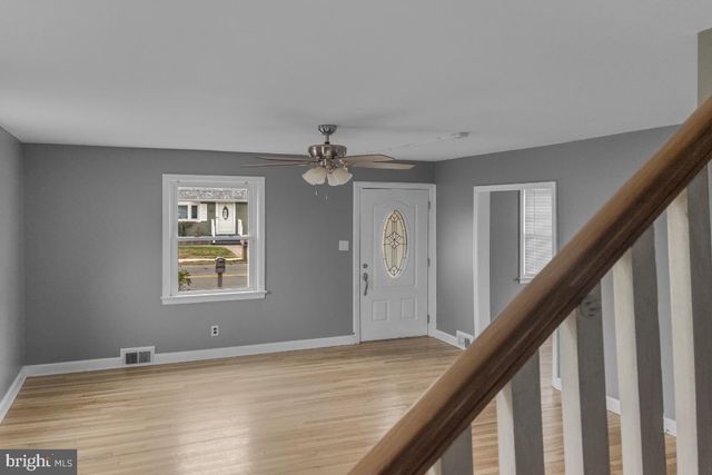 210 KUSER RD, Hamilton, NJ 08619