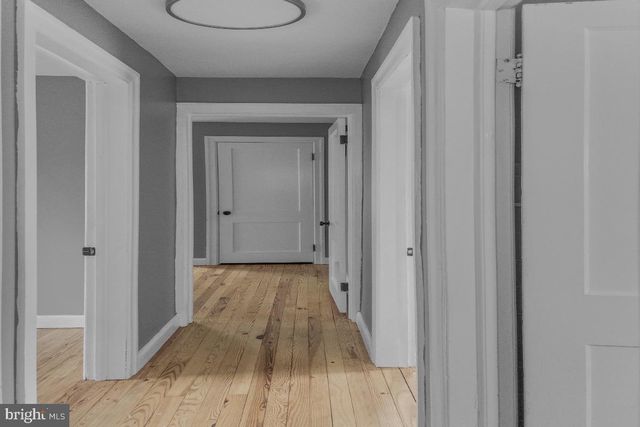 210 KUSER RD, Hamilton, NJ 08619