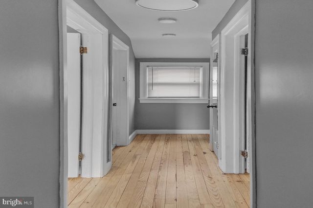 210 KUSER RD, Hamilton, NJ 08619