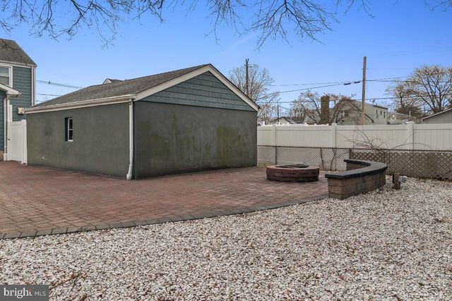 210 KUSER RD, Hamilton, NJ 08619