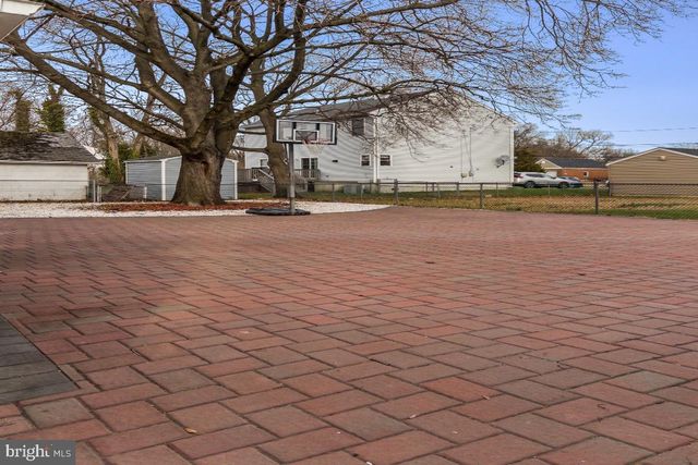 210 KUSER RD, Hamilton, NJ 08619