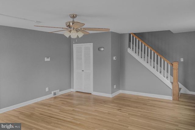 210 KUSER RD, Hamilton, NJ 08619