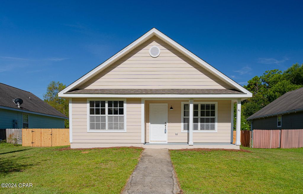 41 N 3rd Street, Santa Rosa Beach, FL 32459