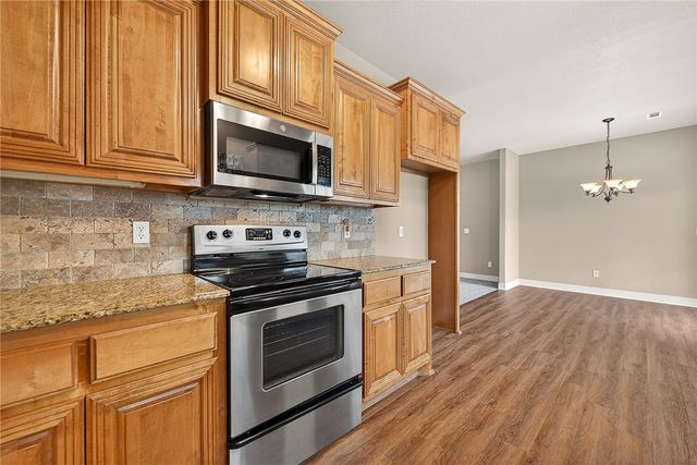 8 Sherman Drive, Bella Vista, AR 72715