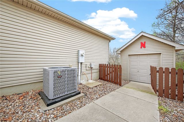 8 Sherman Drive, Bella Vista, AR 72715