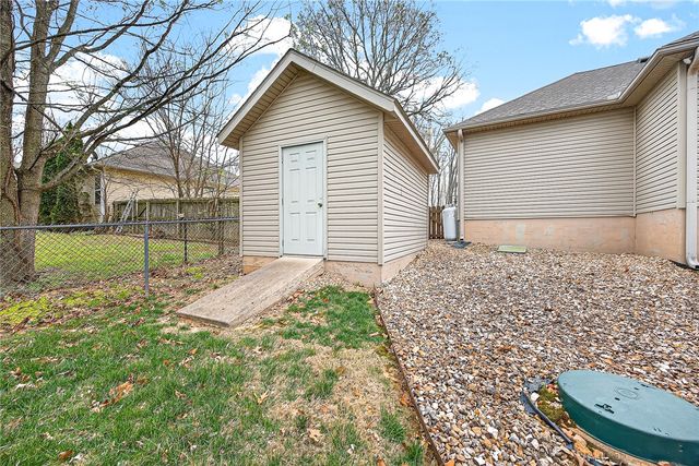 8 Sherman Drive, Bella Vista, AR 72715