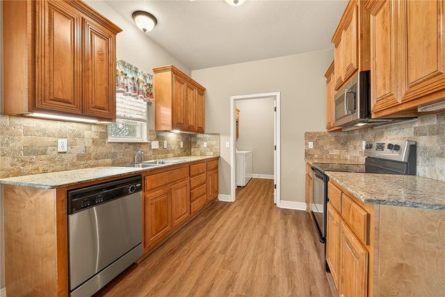 8 Sherman Drive, Bella Vista, AR 72715