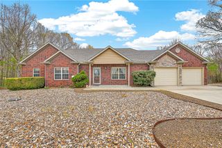 8 Sherman Drive, Bella Vista, AR 72715