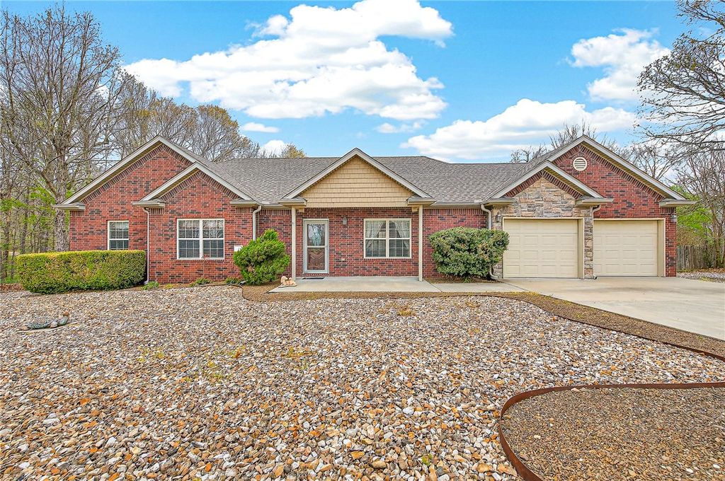 8 Sherman Drive, Bella Vista, AR 72715