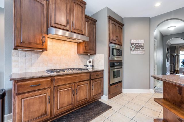 28307 Shining Creek Lane, Spring, TX 77386