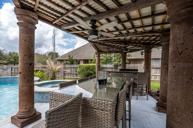 28307 Shining Creek Lane, Spring, TX 77386