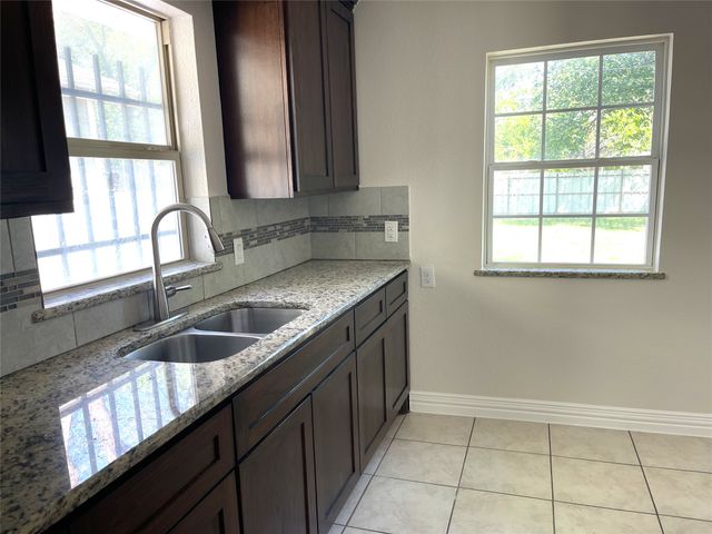 3537 Avenue I, Fort Worth, TX 76105