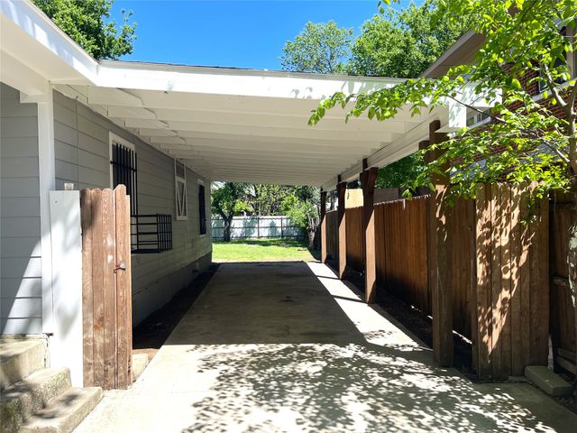 3537 Avenue I, Fort Worth, TX 76105