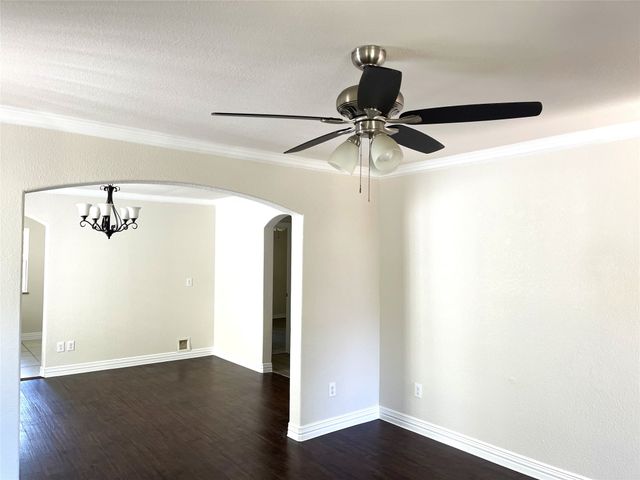 3537 Avenue I, Fort Worth, TX 76105