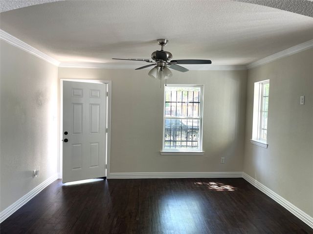 3537 Avenue I, Fort Worth, TX 76105