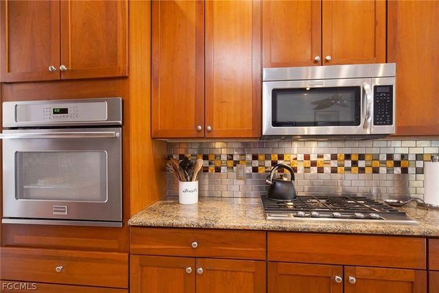 10514 Bella Vista DR, Fort Myers, FL 33913