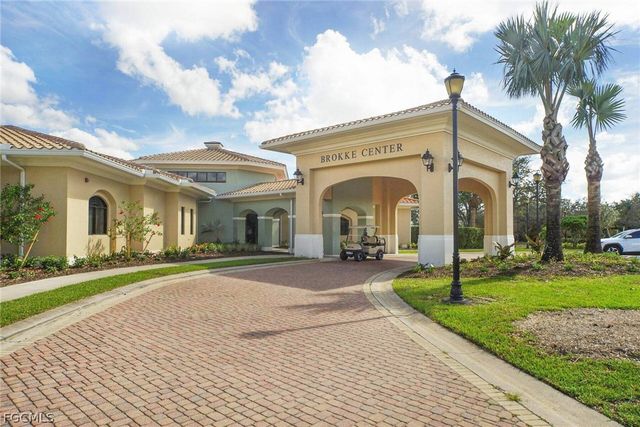 10514 Bella Vista DR, Fort Myers, FL 33913