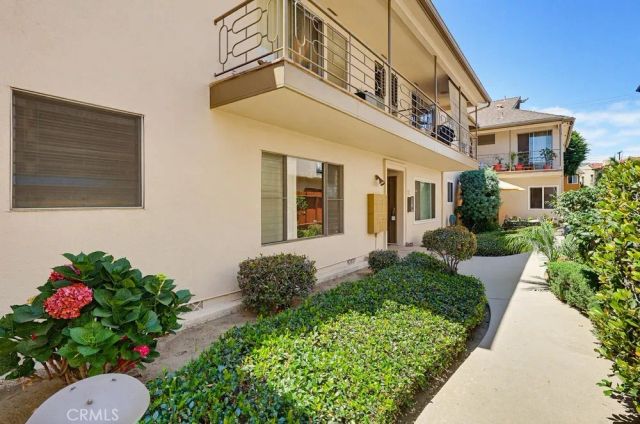 2060 E 3rd, Long Beach, CA 90814