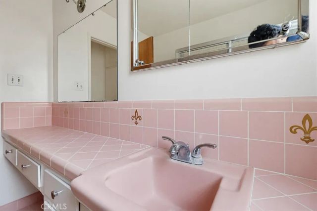 2060 E 3rd, Long Beach, CA 90814