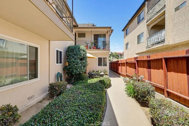 2060 E 3rd, Long Beach, CA 90814