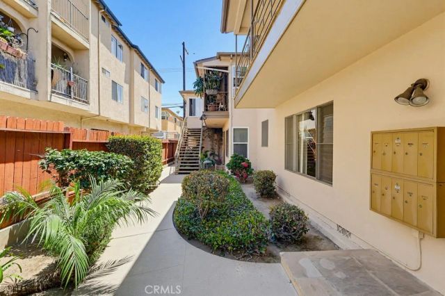 2060 E 3rd, Long Beach, CA 90814