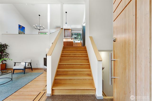 9559 45th Avenue NE, Seattle, WA 98115