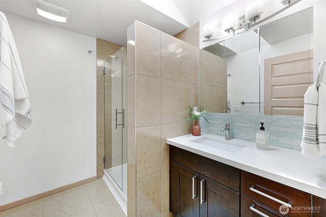 9559 45th Avenue NE, Seattle, WA 98115