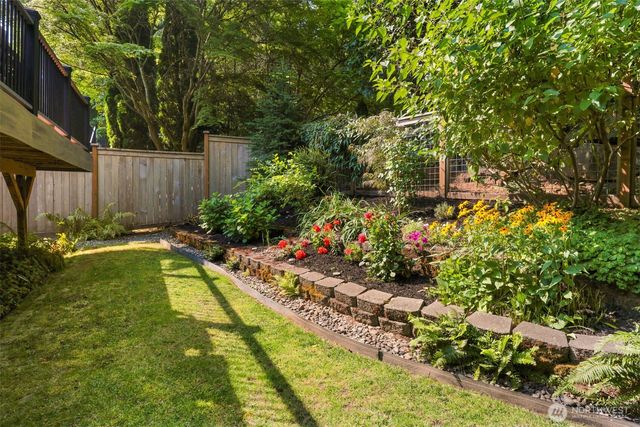 9559 45th Avenue NE, Seattle, WA 98115