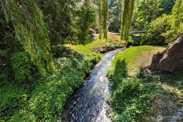9559 45th Avenue NE, Seattle, WA 98115