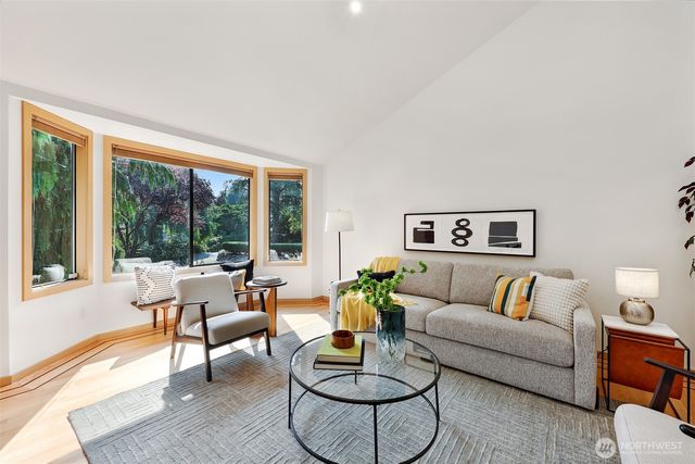 9559 45th Avenue NE, Seattle, WA 98115