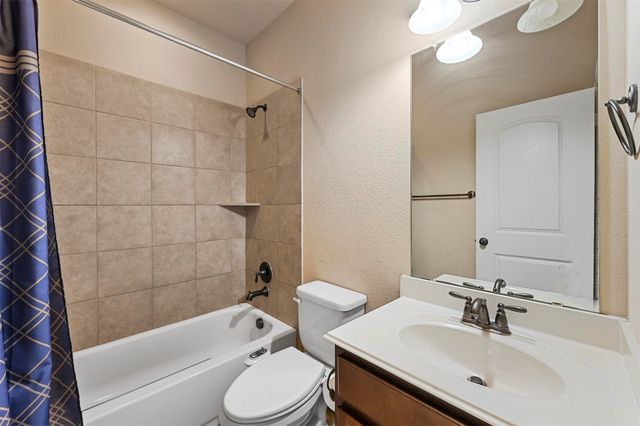 6409 Tuckers Place, Rowlett, TX 75089