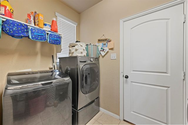 6409 Tuckers Place, Rowlett, TX 75089