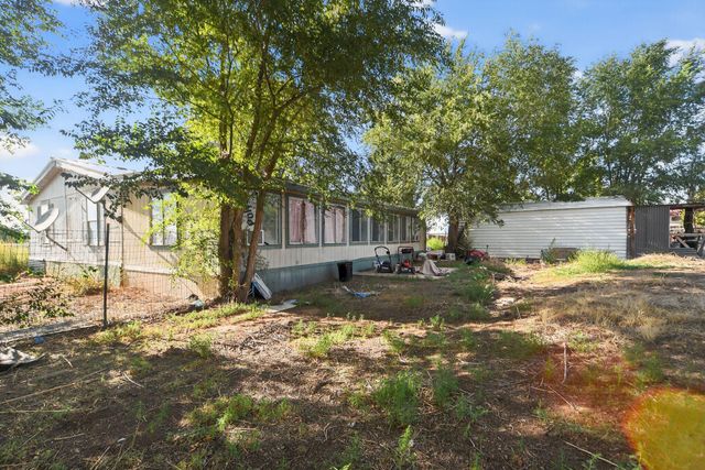 407 MILLER Road, Los Lunas, NM 87031