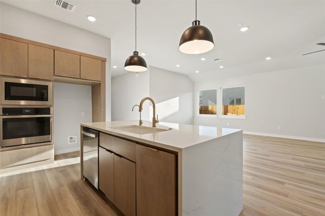 113 McDougall Pass, Liberty Hill, TX 78642