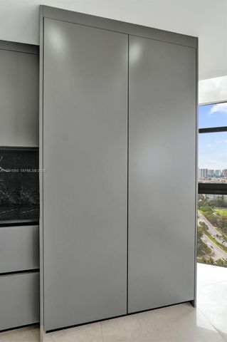 20281 E Country Club Dr 2209, Aventura, FL 33180