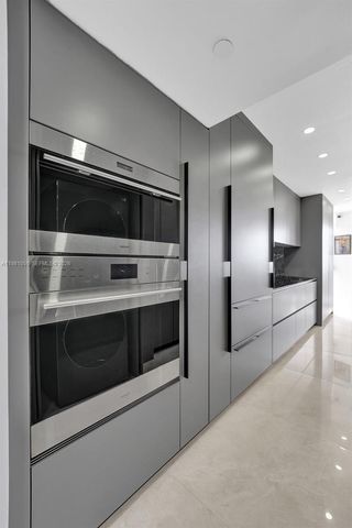 20281 E Country Club Dr 2209, Aventura, FL 33180