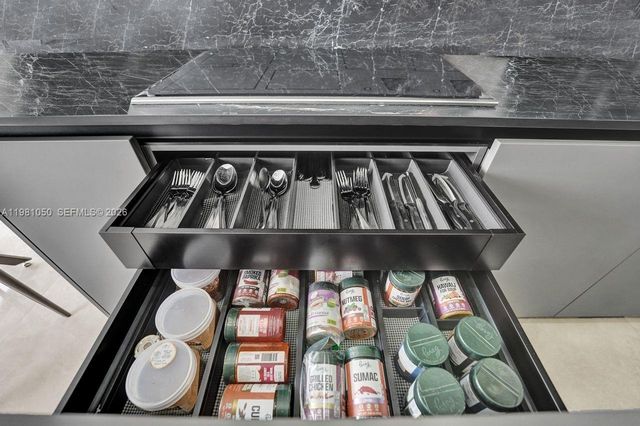 20281 E Country Club Dr 2209, Aventura, FL 33180