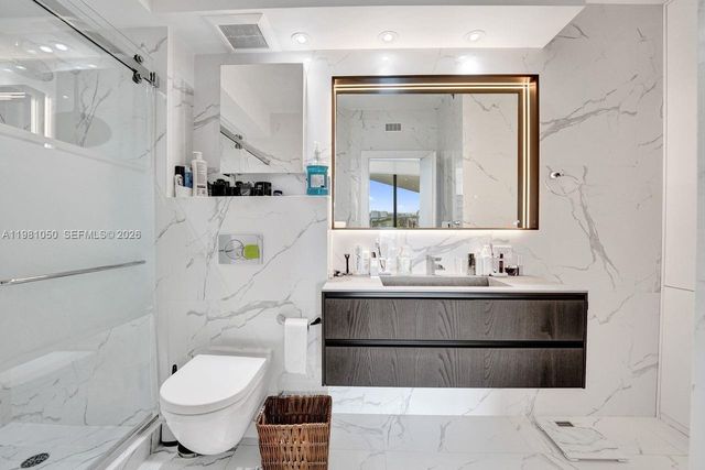 20281 E Country Club Dr 2209, Aventura, FL 33180