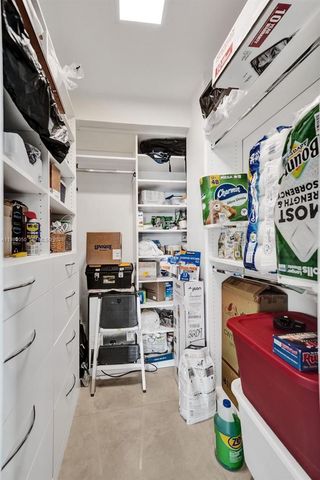 20281 E Country Club Dr 2209, Aventura, FL 33180