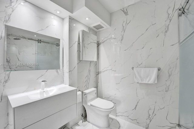 20281 E Country Club Dr 2209, Aventura, FL 33180