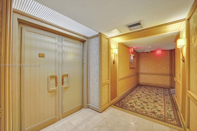 20281 E Country Club Dr 2209, Aventura, FL 33180