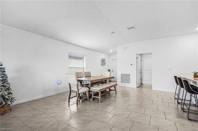 4007 San Clemente CT, North Fort Myers, FL 33917