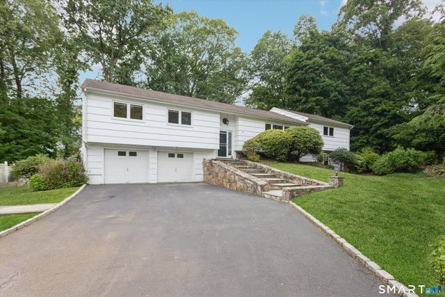 4 Nappa Lane, Westport, CT 06880