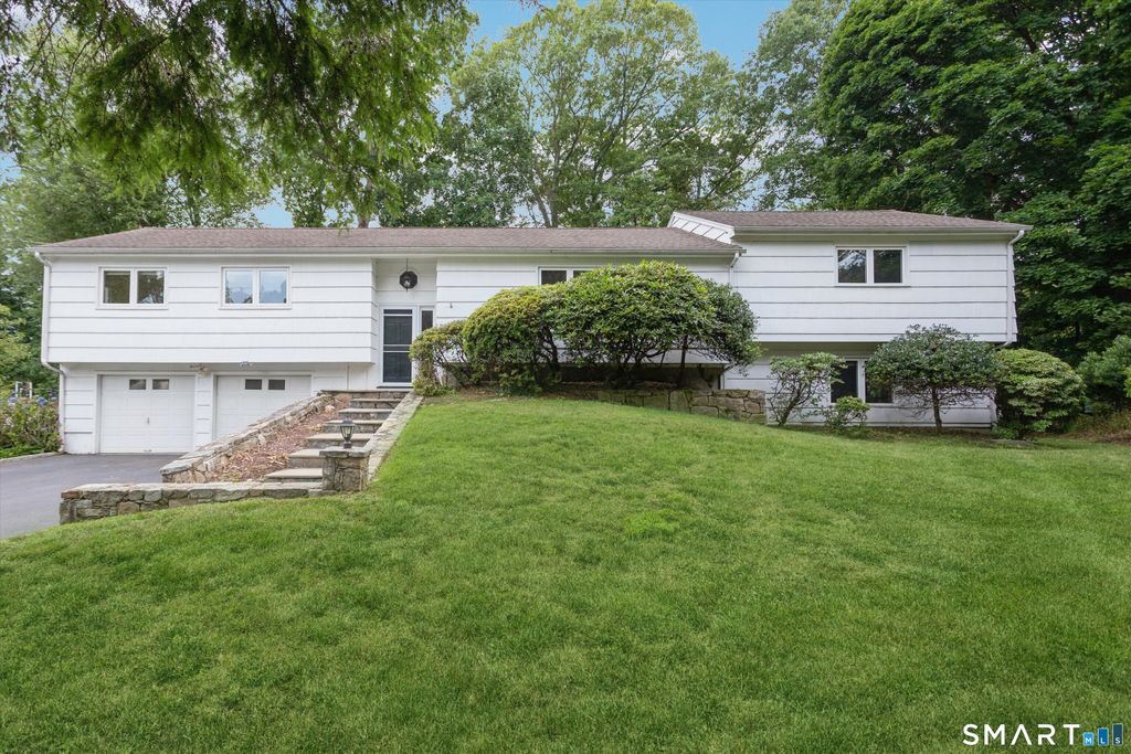 4 Nappa Lane, Westport, CT 06880